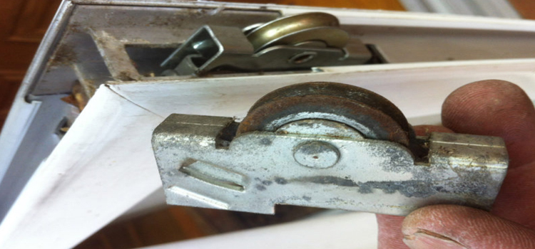 screen door roller repair in El Cajon